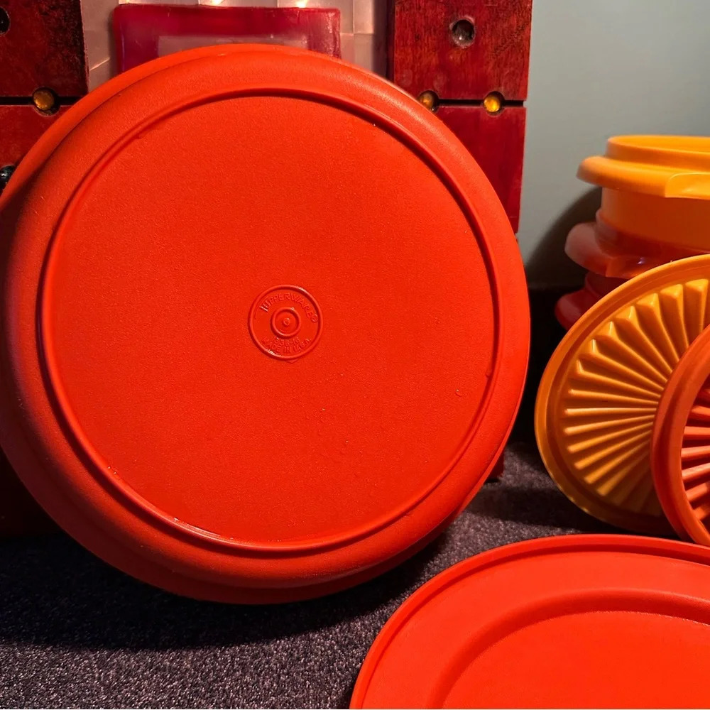Harvest Colors Tupperware 8-Piece Servalier & Seal-N-Serve Combo Set With Lids